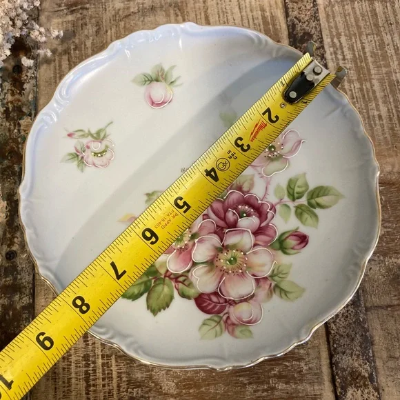 Floral Pedestal Cake Stand Signed Renee 8” - Picture 16 of 16